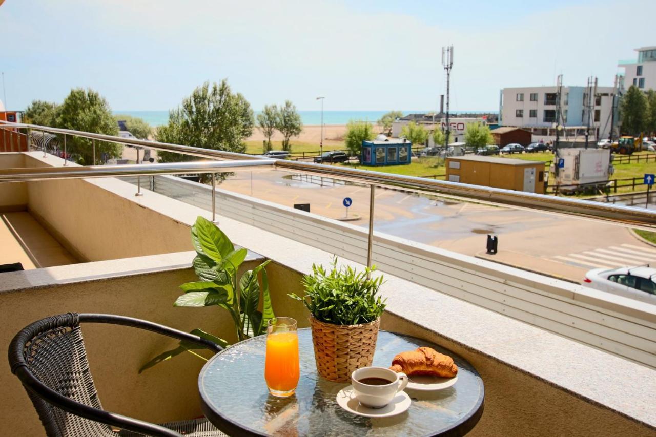 Fratelli Apartments Summerland Mamaia Dış mekan fotoğraf